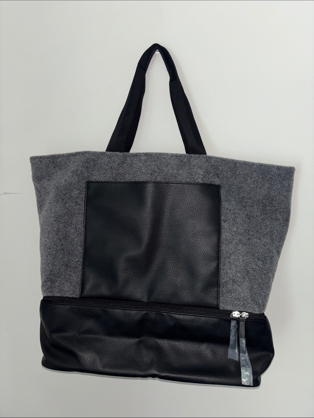 DSW Gray Felt and Black Faux Leather Tote Bag, nwot